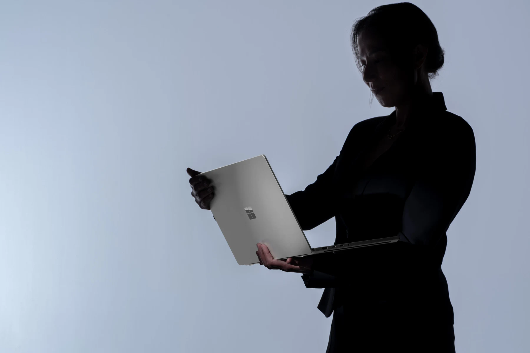 Bild visualisiert den Blog-Beitrag Neuer Microsoft Surface Laptop Ultra for Business mit NVIDIA RTX Spark Bild visualisiert den Blog-Beitrag Neuer Microsoft Surface Laptop Ultra for Business mit NVIDIA RTX Spark